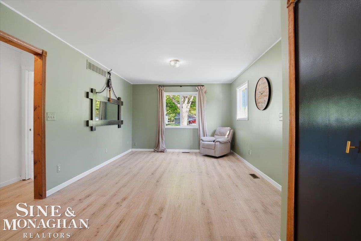 2122 Michigan Street Algonac, MI 48001 - Photo 10 of 40