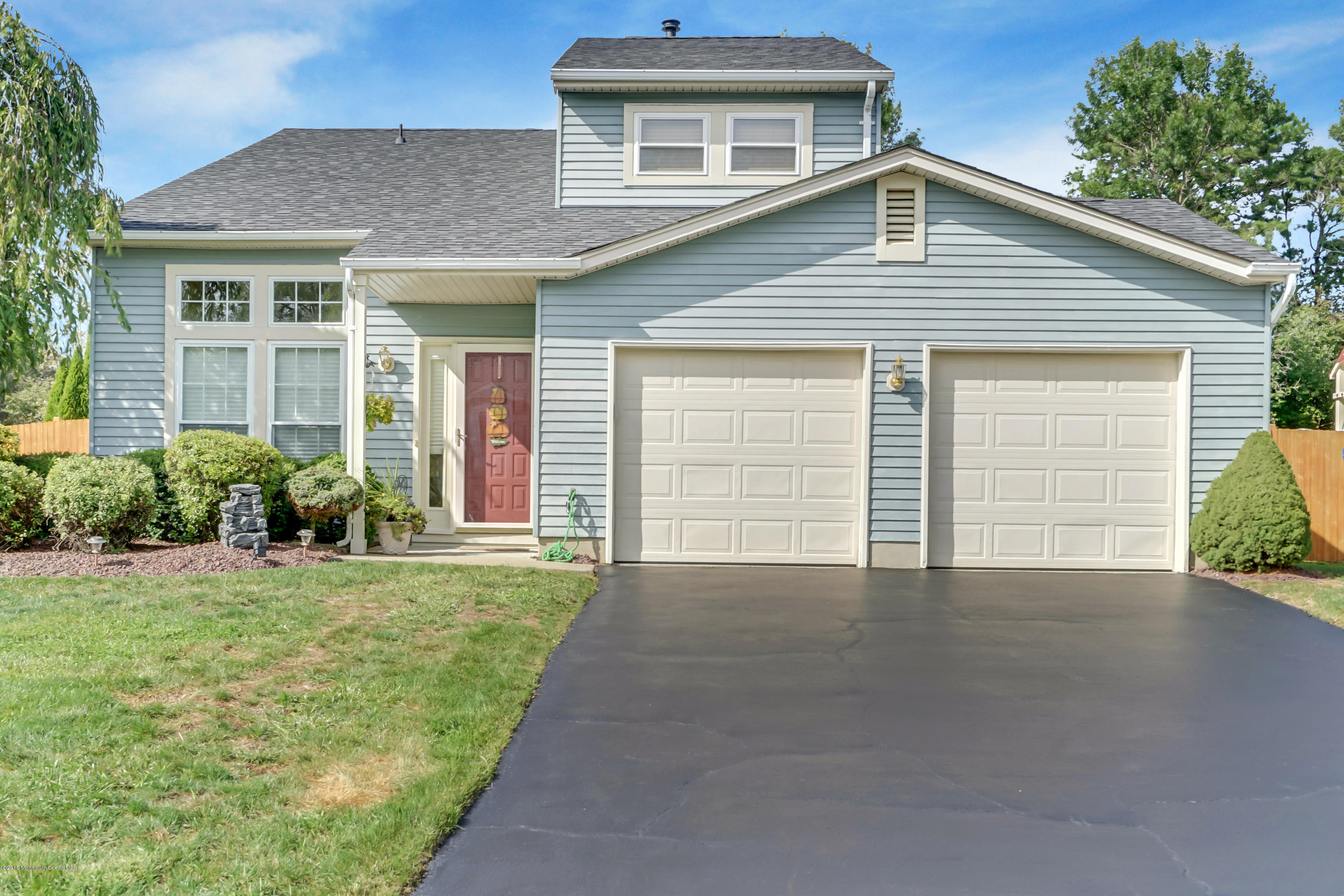 6 Hawk Court Howell, NJ 07731 - Photo 2 of 22 6 Hawk Ct Howell NJ 07731 USA-print-003-