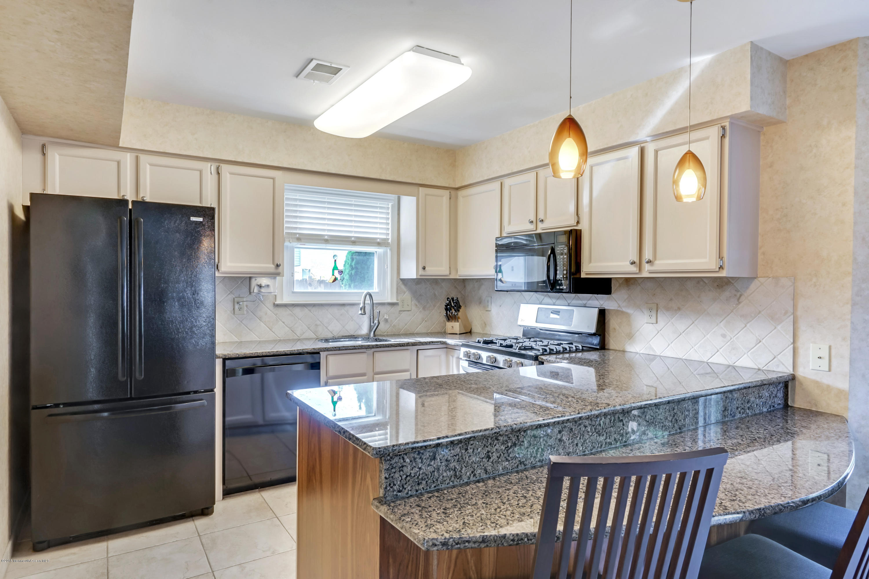 6 Hawk Court Howell, NJ 07731 - Photo 7 of 22 6 Hawk Ct Howell NJ 07731 USA-print-017-