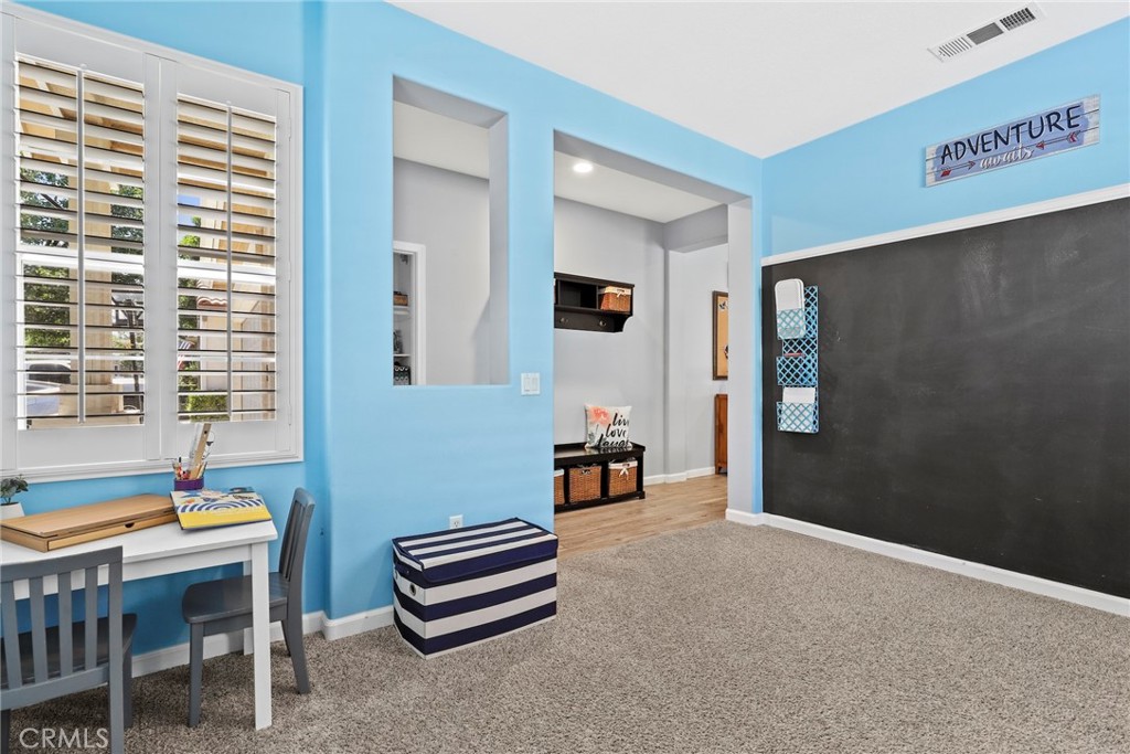 19735 Edmonds Place Saugus, CA 91350 - Photo 10 of 34 a view of livingroom with furniture