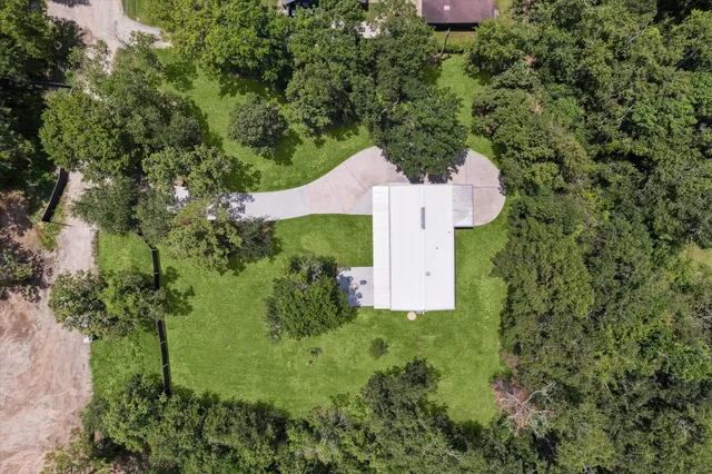 $2,500 | 1425 Oak Hollow Drive, Dickinson, TX 77539