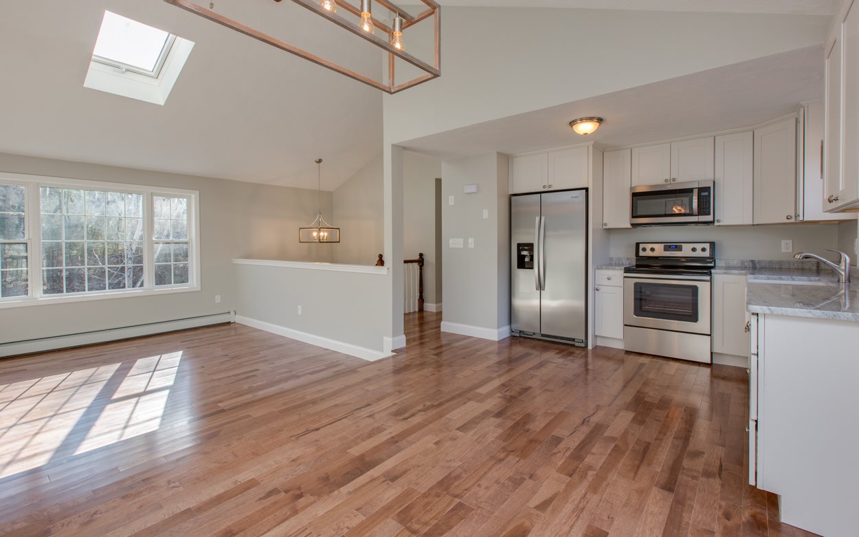 150 Goodhue Road Derry, NH 03038 - Photo 8 of 26