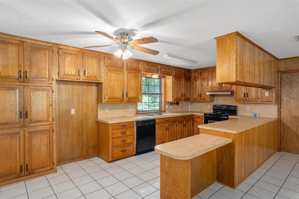 741 VZ County Road Canton, TX 75103 - Photo 13 of 36