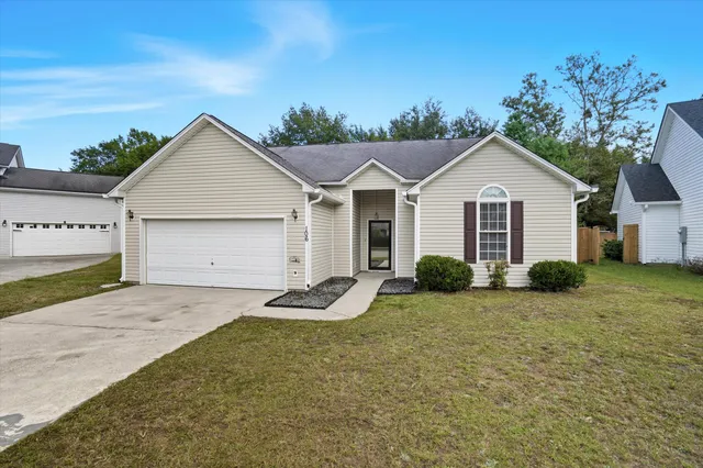$322,000 | 106 Hialeah Court, Summerville, SC 29486