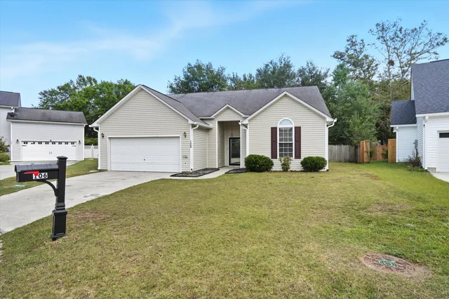 $322,000 | 106 Hialeah Court, Summerville, SC 29486