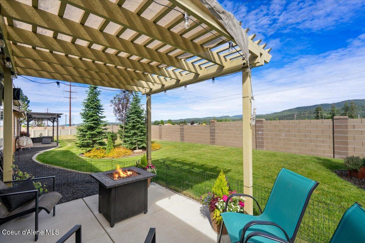 7881 West Kayak Court Rathdrum, ID 83858 - Photo 24 of 42 24-Patio