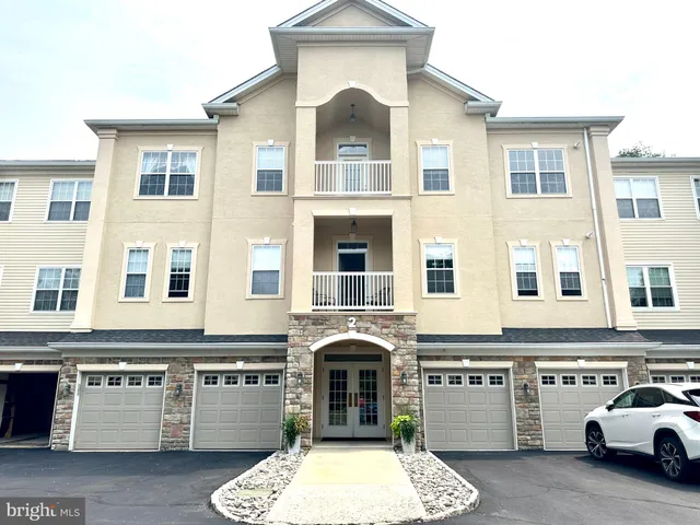 $400,000 | 2 Falcon Drive, Unit 202, Holland, PA 18966