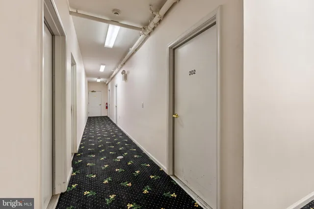 $400,000 | 2 Falcon Drive, Unit 202, Holland, PA 18966