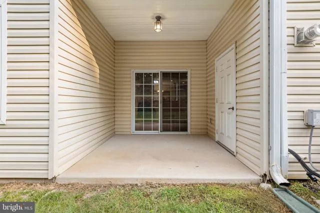 $400,000 | 2 Falcon Drive, Unit 202, Holland, PA 18966