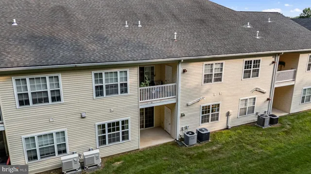 $400,000 | 2 Falcon Drive, Unit 202, Holland, PA 18966