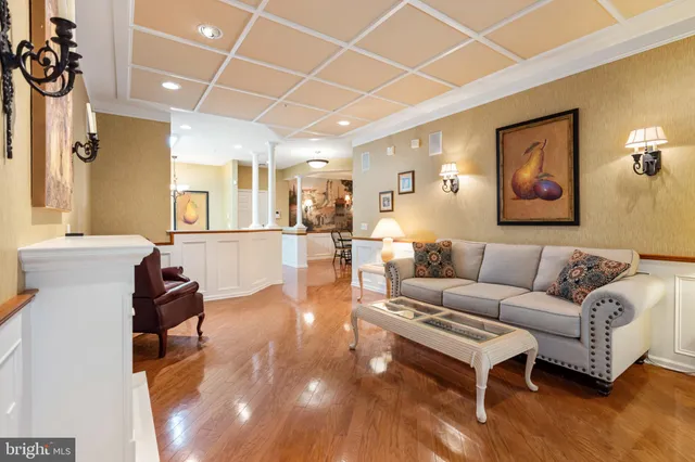 $400,000 | 2 Falcon Drive, Unit 202, Holland, PA 18966