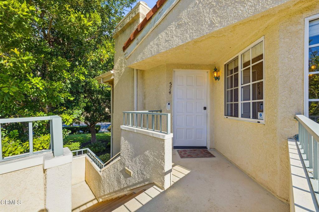 574 Charles Street Moorpark, CA 93021 - Photo 4 of 23