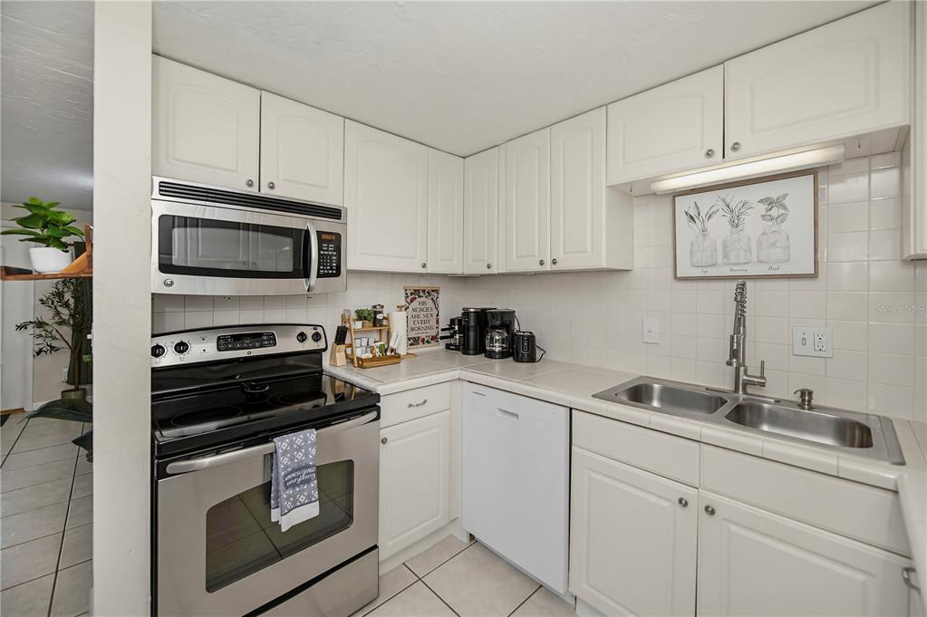 1050 Olympia Road Venice, FL 34293 - Photo 19 of 68 Gallery Image 19