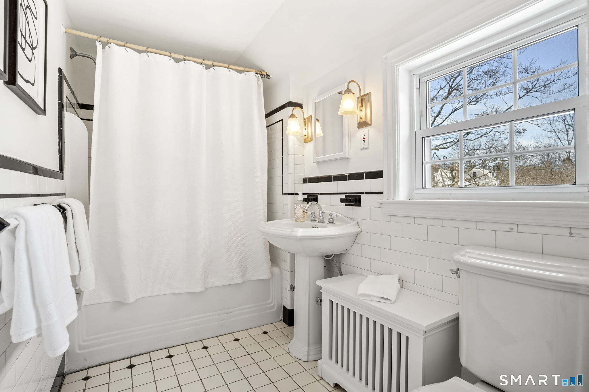 188 Henderson Road Fairfield, CT 06824 - Photo 25 of 38