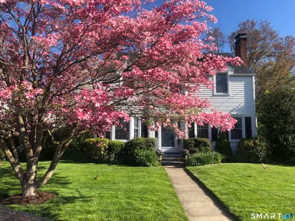 $799,000 | 188 Henderson Road, Fairfield, CT 06824