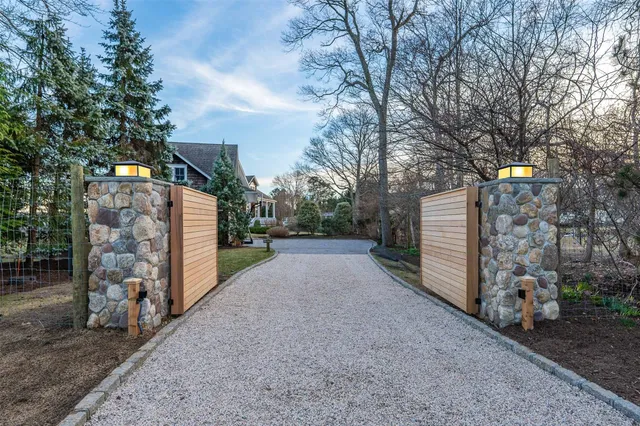 $5,450,000 | 3345 Cedar Lane, East Marion, NY 11939