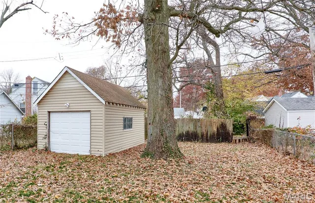 $1,100 | 11921 Larimore Road, St. Louis, MO 63138