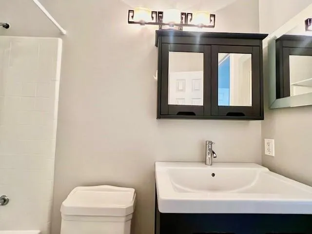 $1,825 | 219 St Andrews Court, Alpharetta, GA 30022