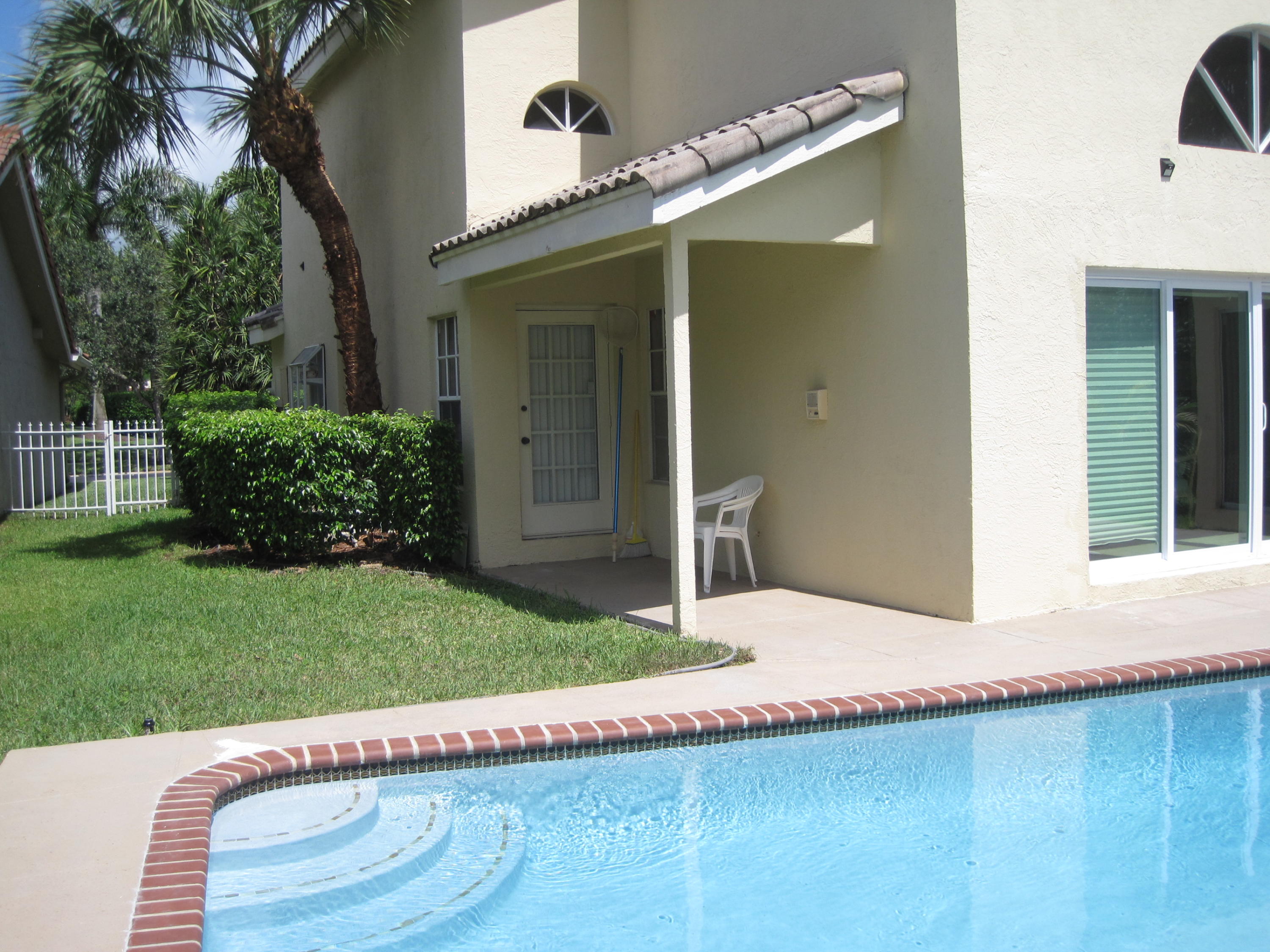 20364 Vera Cruz Lane Boca Raton, FL 33498 - Photo 3 of 14 Pool and patio