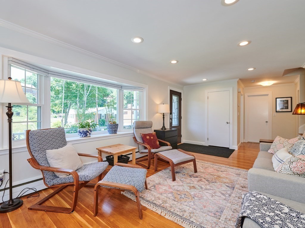35 Jennings Road Waltham, MA 02451 - Photo 6 of 38 Gallery Image 6
