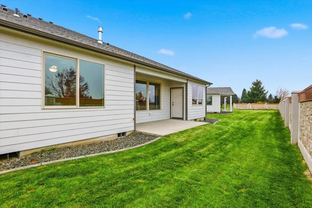 $502,850 | 21 North Country Club Drive, Unit 21, Deer Park, WA 99006