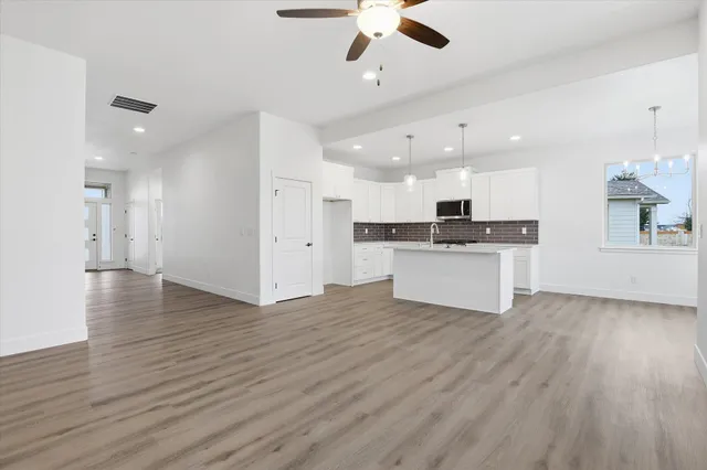 $502,850 | 21 North Country Club Drive, Unit 21, Deer Park, WA 99006