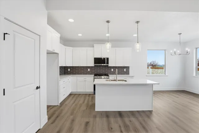 $502,850 | 21 North Country Club Drive, Unit 21, Deer Park, WA 99006