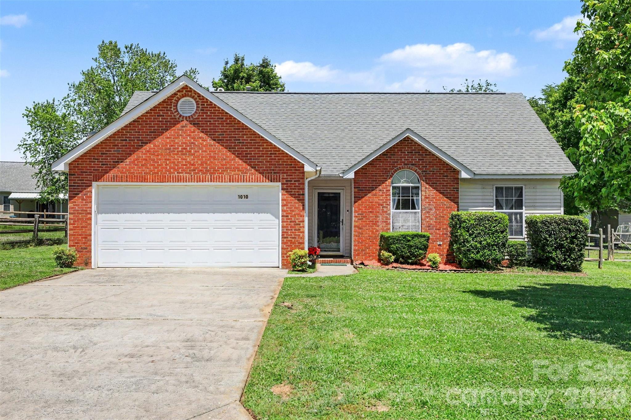1010 Ridgefield Circle Indian Trail, NC 28079 - Photo 1 of 44