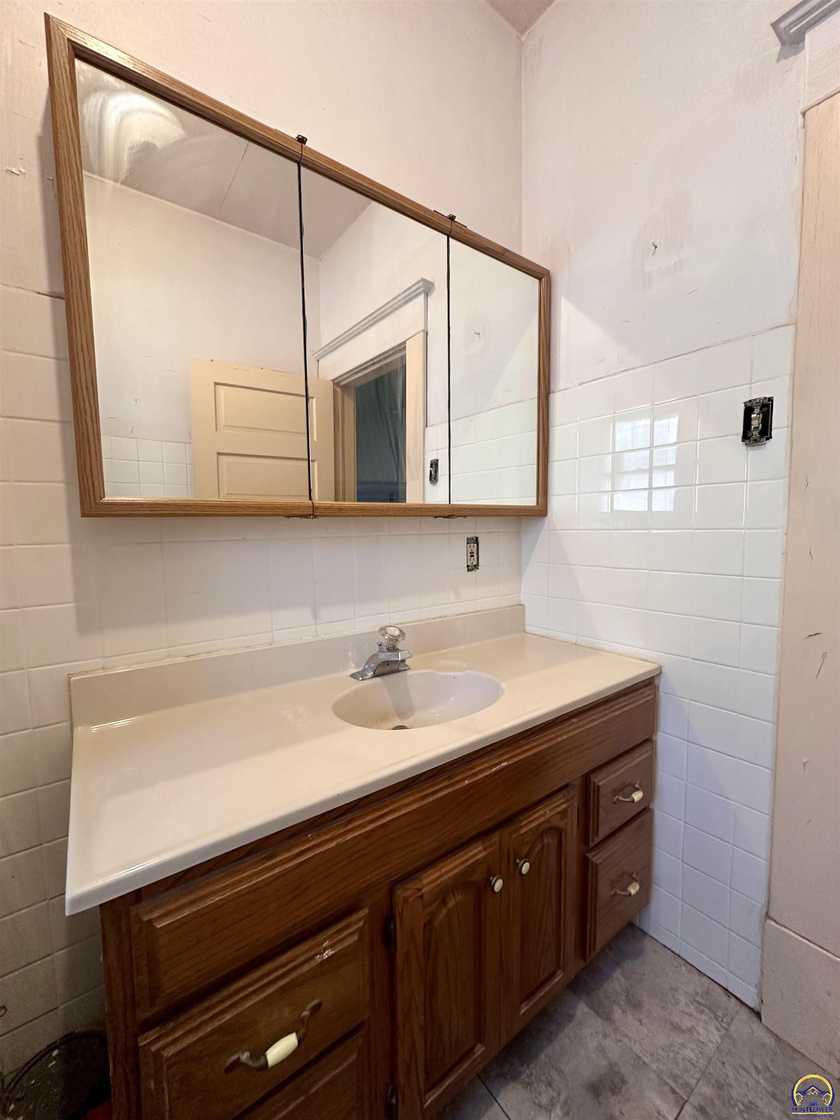 219 North Mission Council Grove, KS 66846 - Photo 13 of 57