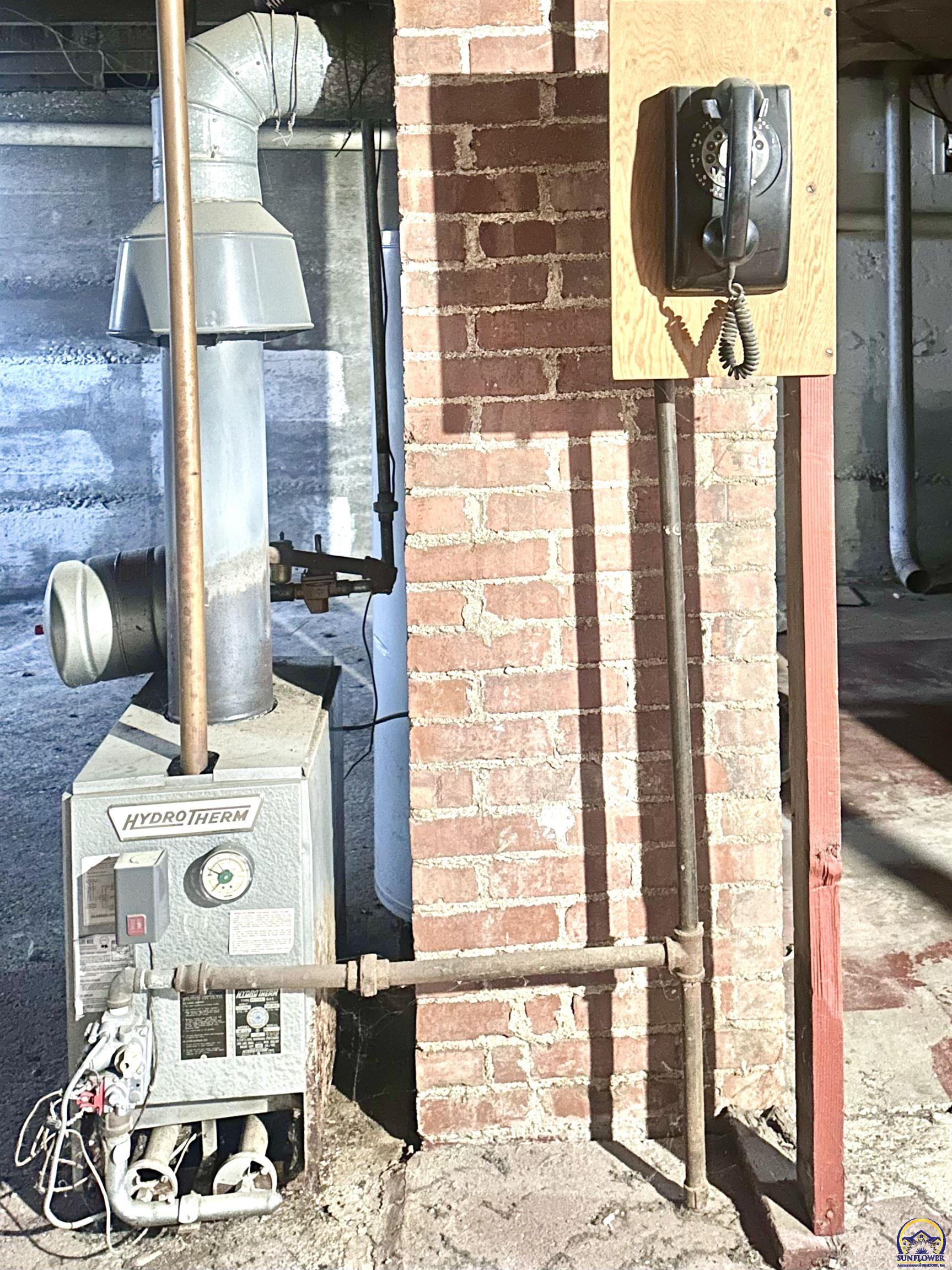 219 North Mission Council Grove, KS 66846 - Photo 37 of 57