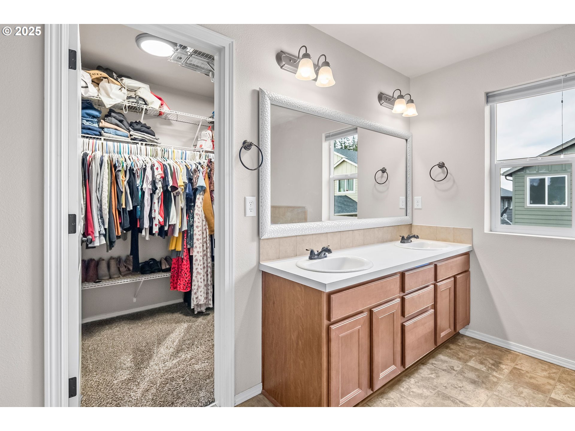 15567 Bachelor Avenue Sandy, OR 97055 - Photo 25 of 44 Bathroom, Attached