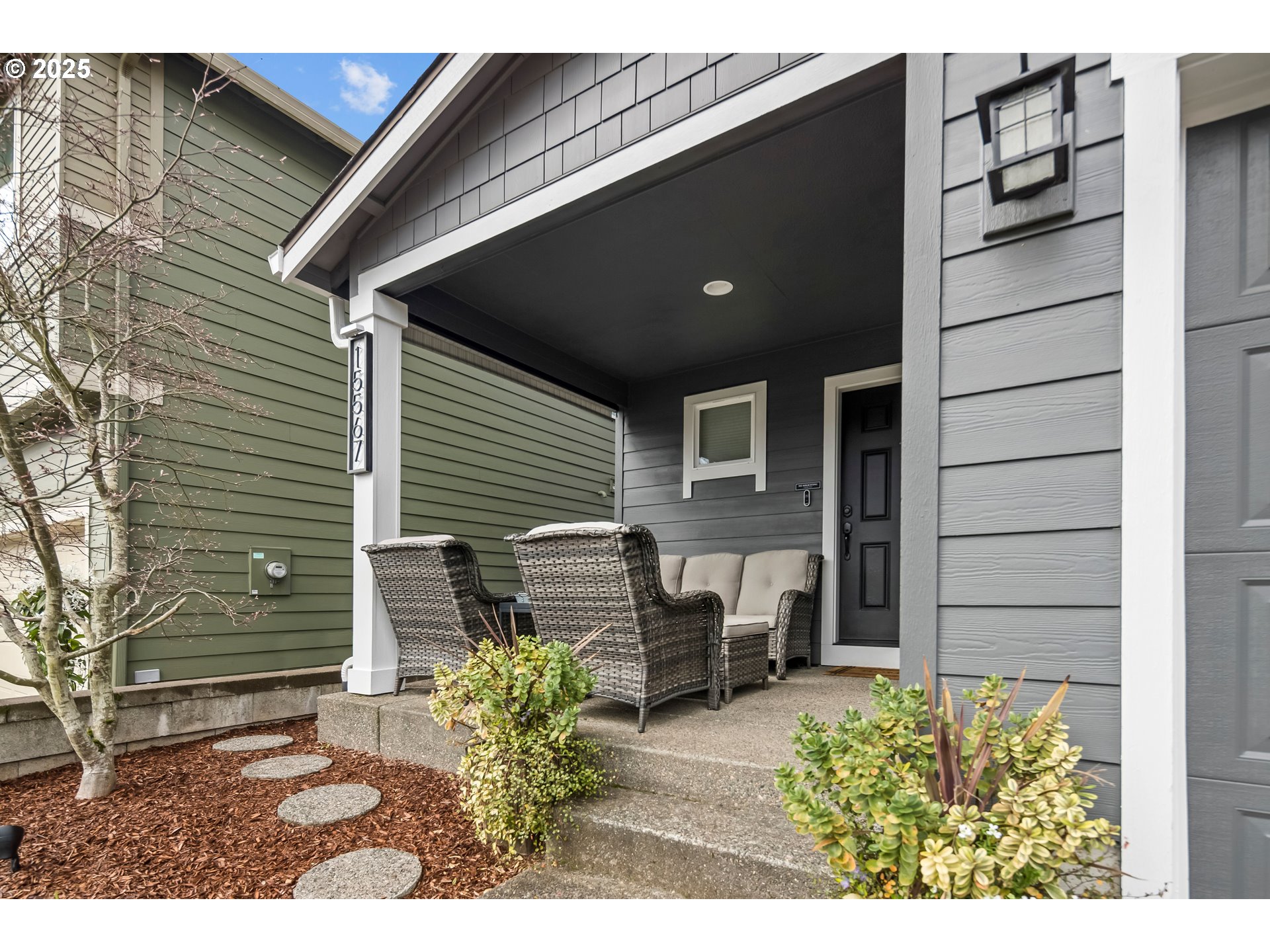 15567 Bachelor Avenue Sandy, OR 97055 - Photo 4 of 44 Covered Porch