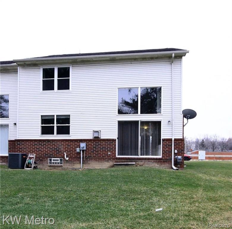 19250 West Eleven Mile Road Lathrup Village, MI 48076 - Photo 35 of 38