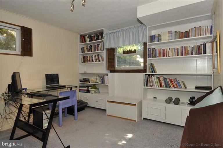 204 Rolling Road Gaithersburg, MD 20877 - Photo 16 of 23 Family Room #2