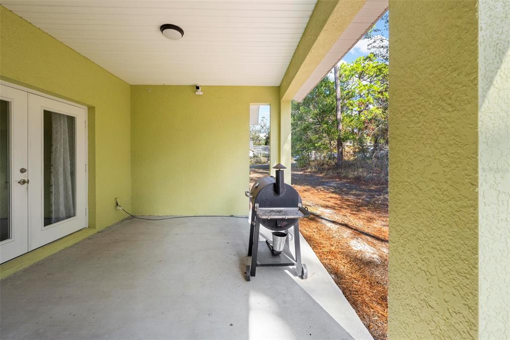 8104 Nightingale Road Weeki Wachee, FL 34613 - Photo 44 of 45 a view of a room with gym equipment