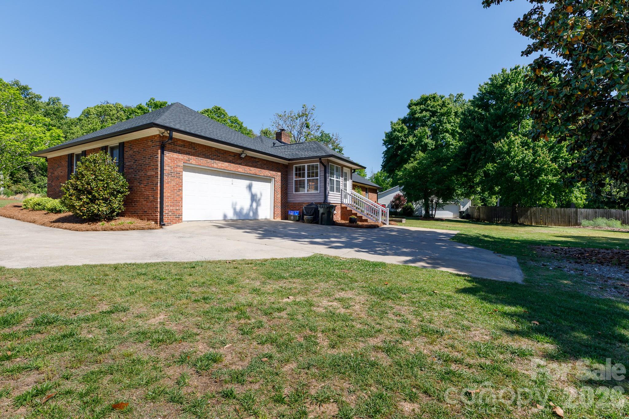 1711 Cricket Run Road York, SC 29745 - Photo 3 of 20
