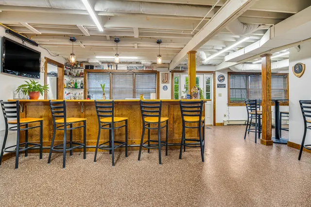 $1,995,000 | 626 Highway 1, Scarborough, ME 04074