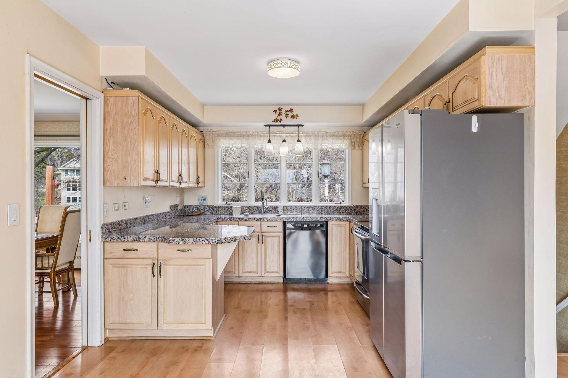 2685 Shadywood Road Excelsior, MN 55331 - Photo 8 of 20