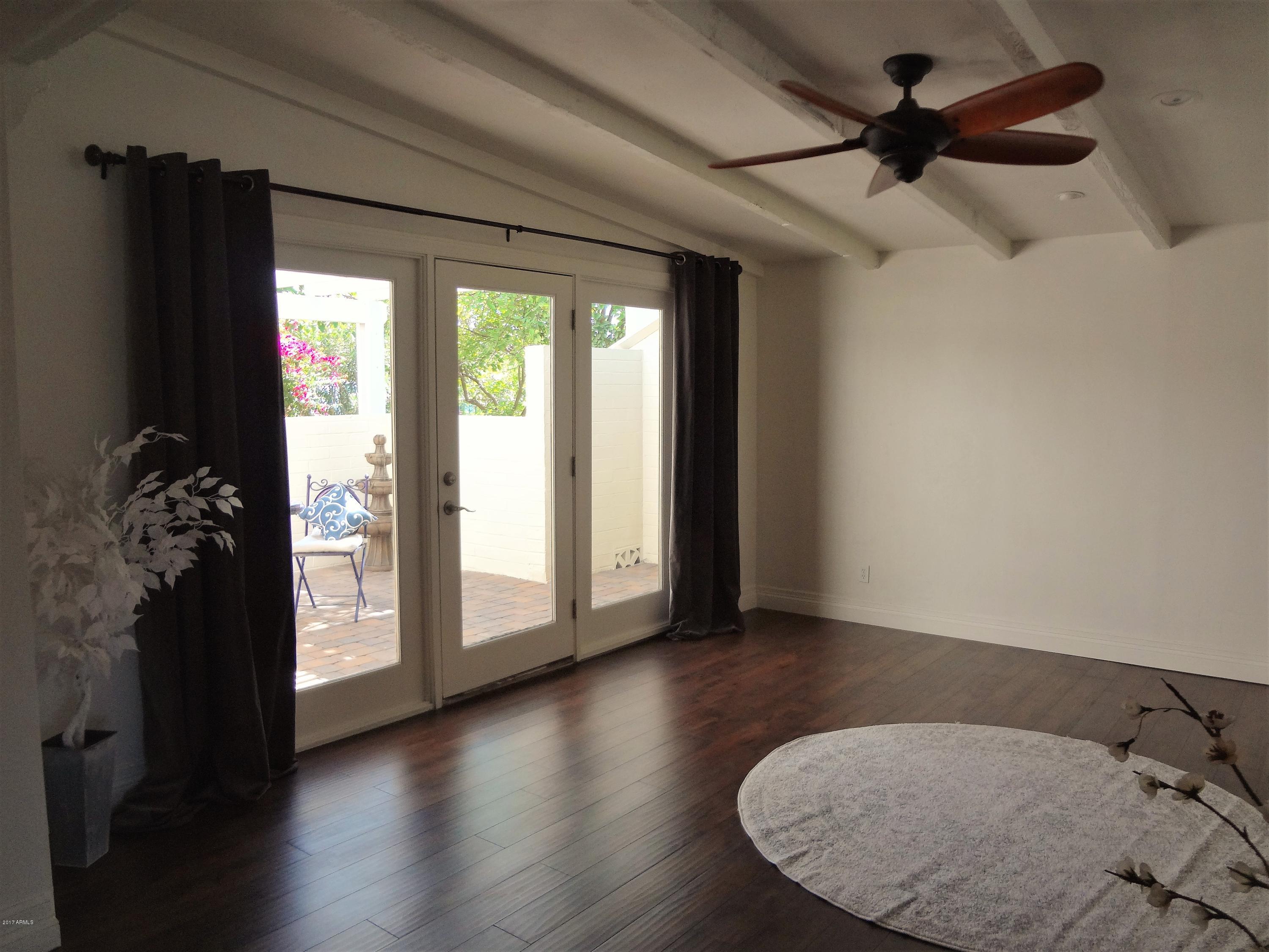 6003 North 10th Way Phoenix, AZ 85014 - Photo 14 of 37 Family Room