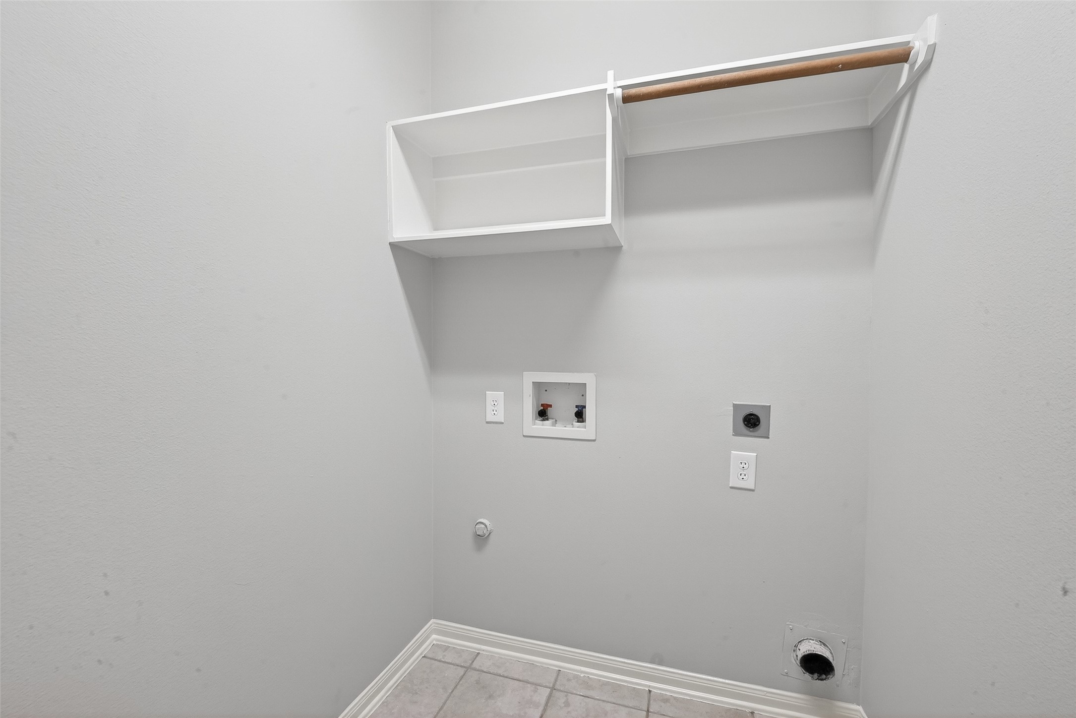 14308 Rocky Briar Lane Rosharon, TX 77583 - Photo 22 of 46 a view of small space