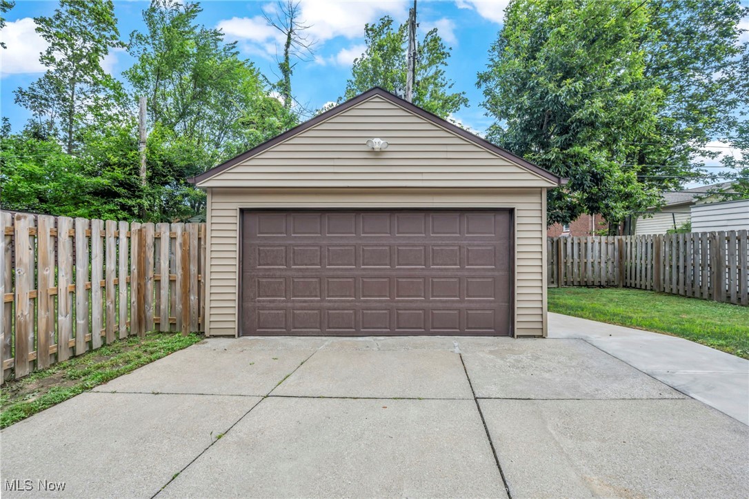 3813 Bushnell Road Cleveland, OH 44118 - Photo 36 of 47 Gallery Image 36