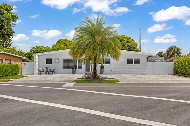 $575,000 | 881 Northwest 177th Terrace, Miami Gardens, FL 33169