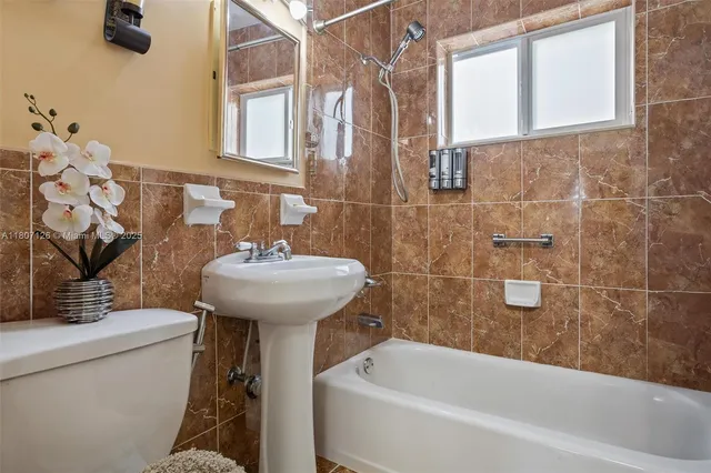 $575,000 | 881 Northwest 177th Terrace, Miami Gardens, FL 33169