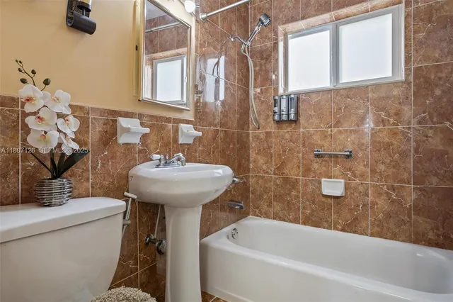 $575,000 | 881 Northwest 177th Terrace, Miami Gardens, FL 33169