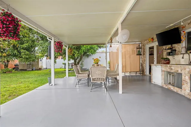 $575,000 | 881 Northwest 177th Terrace, Miami Gardens, FL 33169