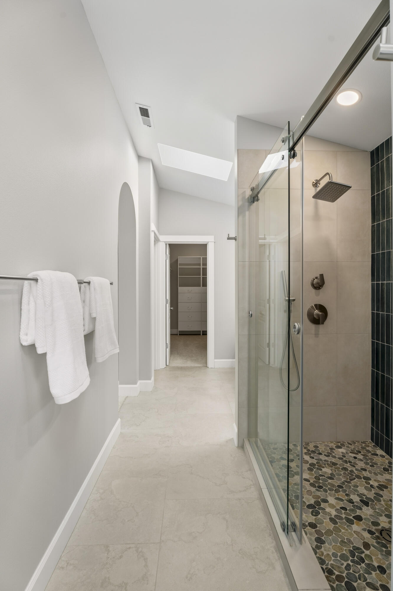 61425 Davis Lake Loop Bend, OR 97702 - Photo 30 of 51 65-Bathroom