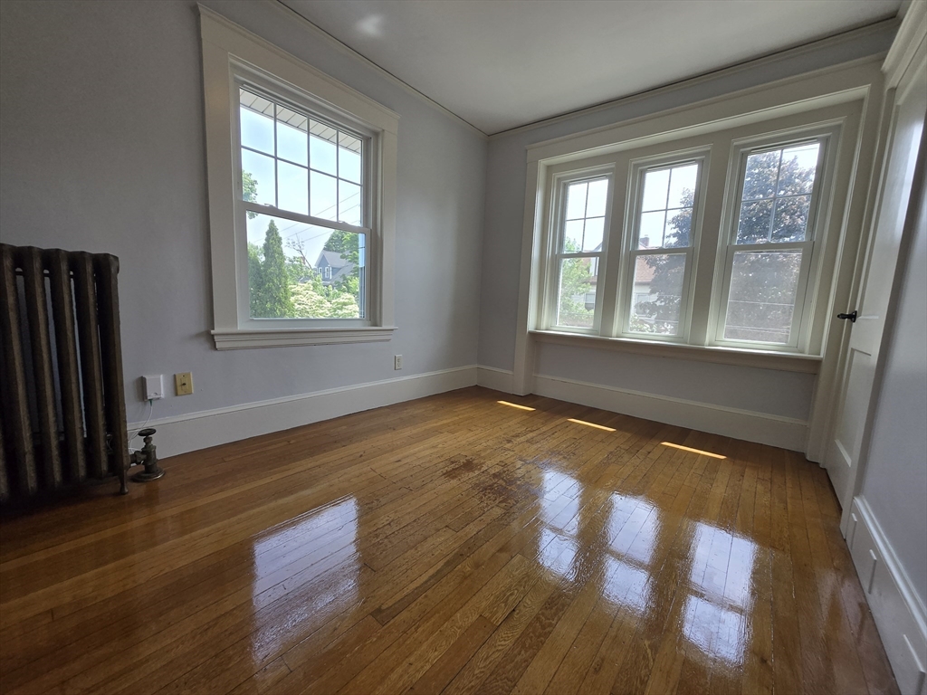 19 Rowe Street, Unit 2 Newton, MA 02466 - Photo 5 of 12