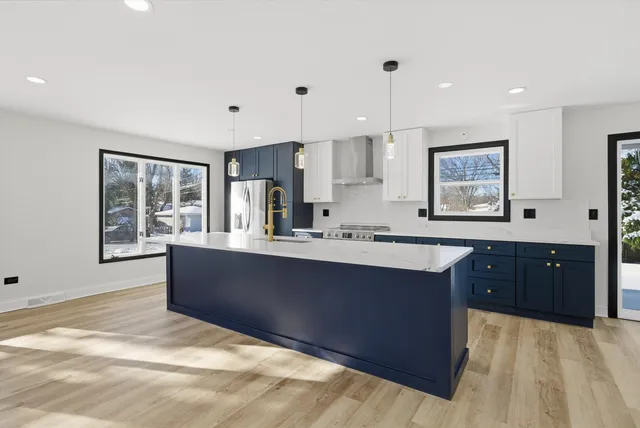 $550,000 | 3928 North Cass Avenue, Westmont, IL 60559