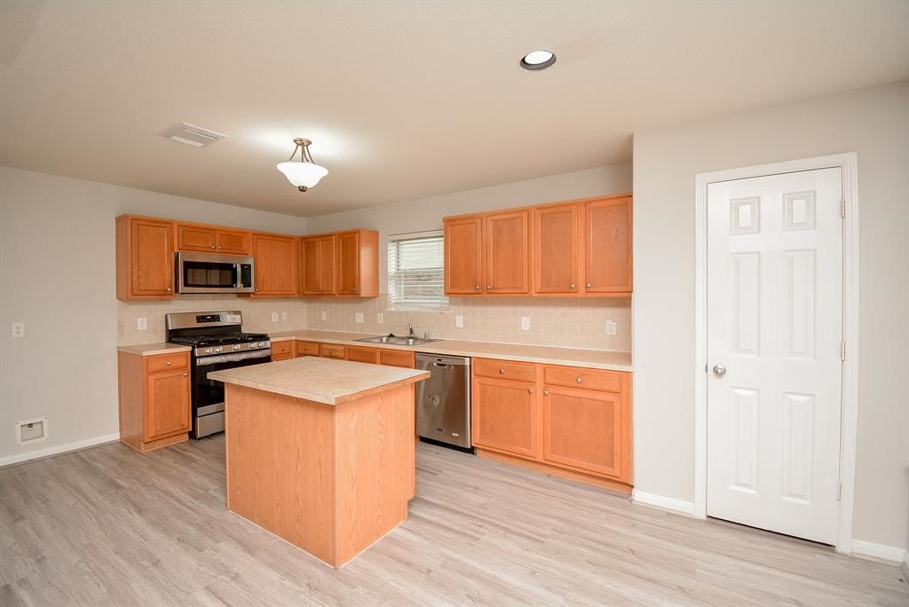 2306 Ledgeway Court Katy, TX 77450 - Photo 12 of 31