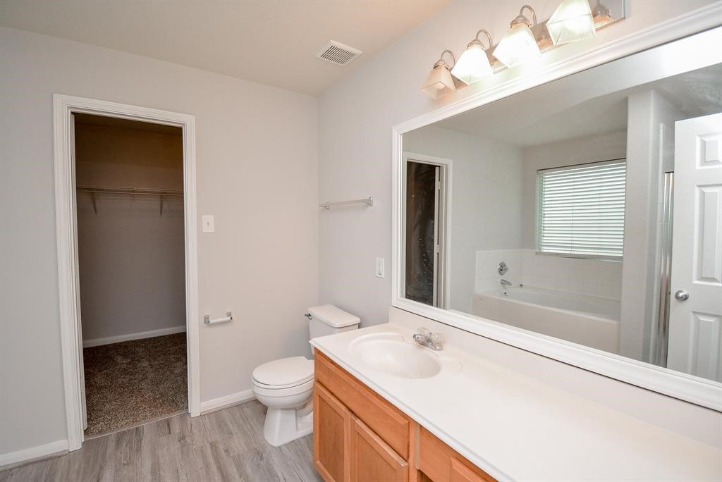 2306 Ledgeway Court Katy, TX 77450 - Photo 9 of 31